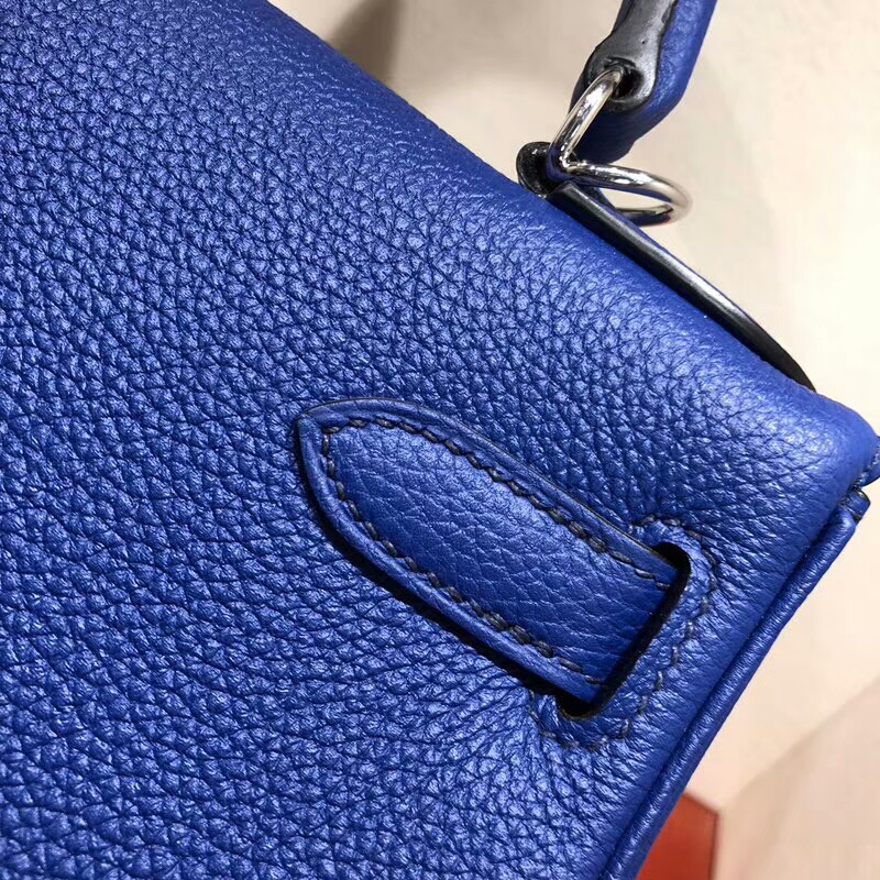 爱马仕包包 Kelly 28cm Togo 7T Blue Htdra 电光蓝 银扣 手缝蜜蜡线