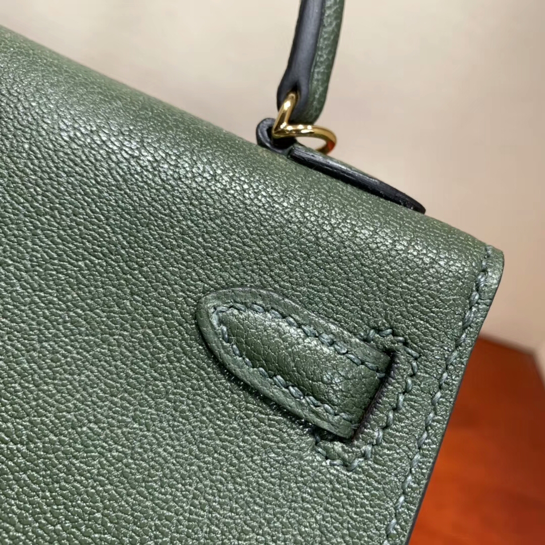 爱马仕包包批发 Mini Kelly2代 19cm Chevre de Coromandel 山羊皮 2Q Vert anglais 英国绿 金扣 火爆全球