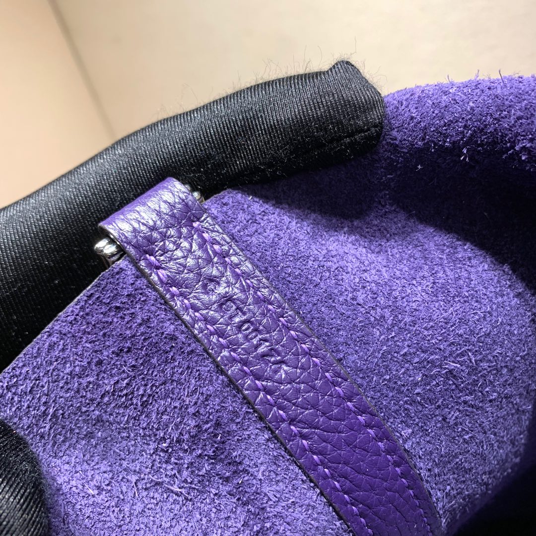 爱马仕包包批发 Picotin Lock18cm 法国顶级Tc皮 9K Lris 紫罗兰 银扣 手缝蜜蜡线缝制