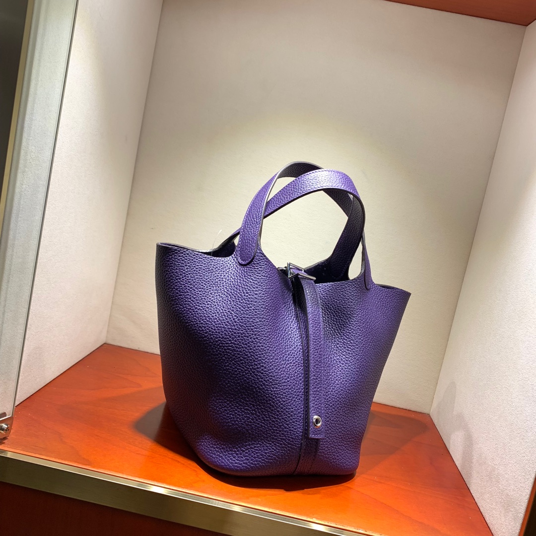 爱马仕包包批发 Picotin Lock18cm 法国顶级Tc皮 9K Lris 紫罗兰 银扣 手缝蜜蜡线缝制