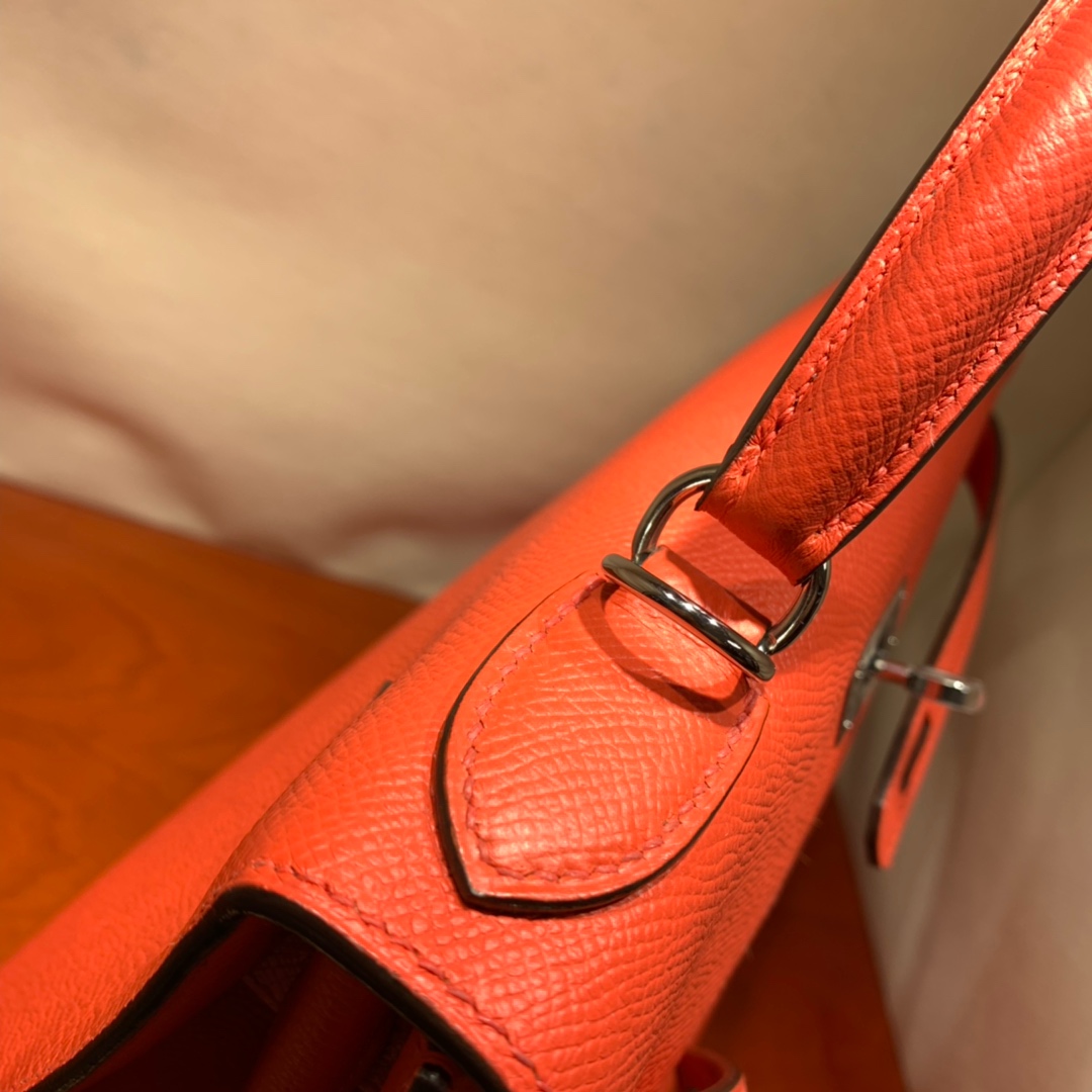 爱马仕凯莉包 Kelly28cm Epsom T5西瓜红 金-银扣 蜜蜡线手缝