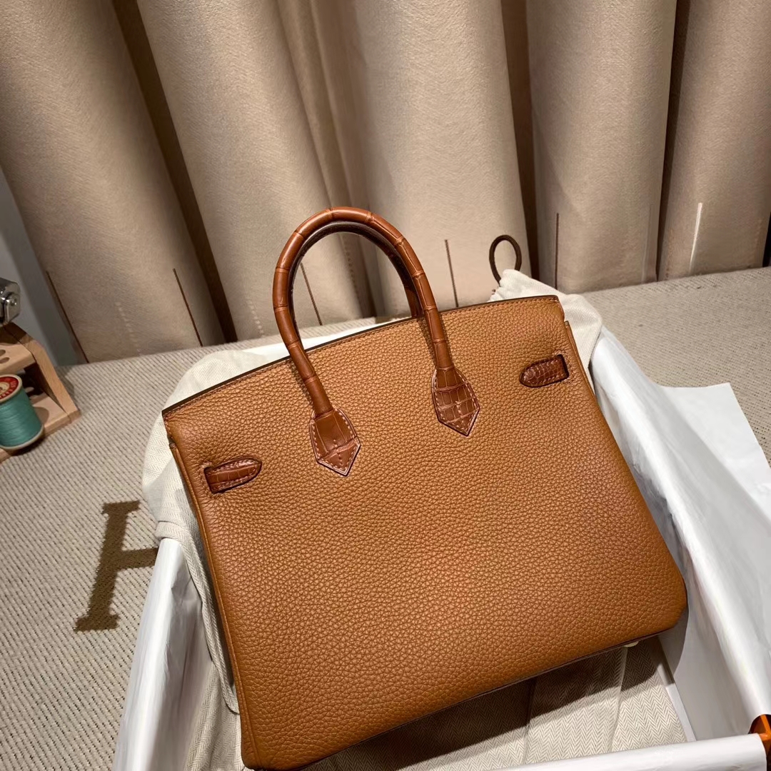 爱马仕包包官网 Birkin Touch 30cm 鳄鱼 37金棕 金扣