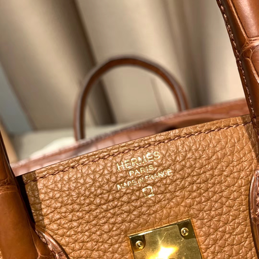 爱马仕包包官网 Birkin Touch 30cm 鳄鱼 37金棕 金扣