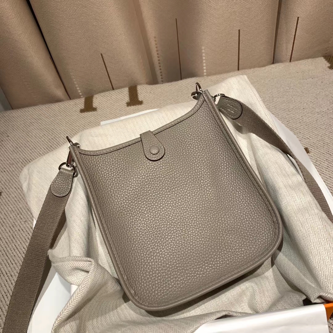 Hermes爱马仕 Evelyn 16cm Clemence Tc皮 M8沥青灰 银扣